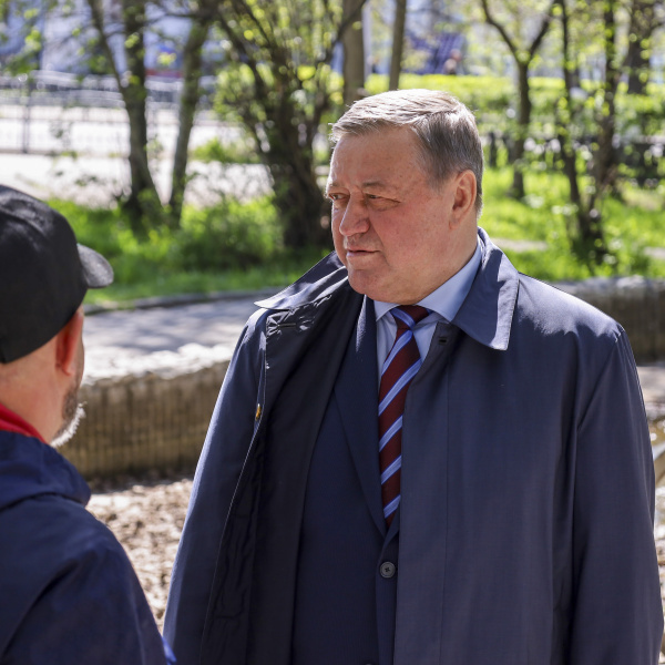 Мэр Северска Николай Диденко проверил ход работ в рамках федеральной программы «Формирование комфортной городской среды»